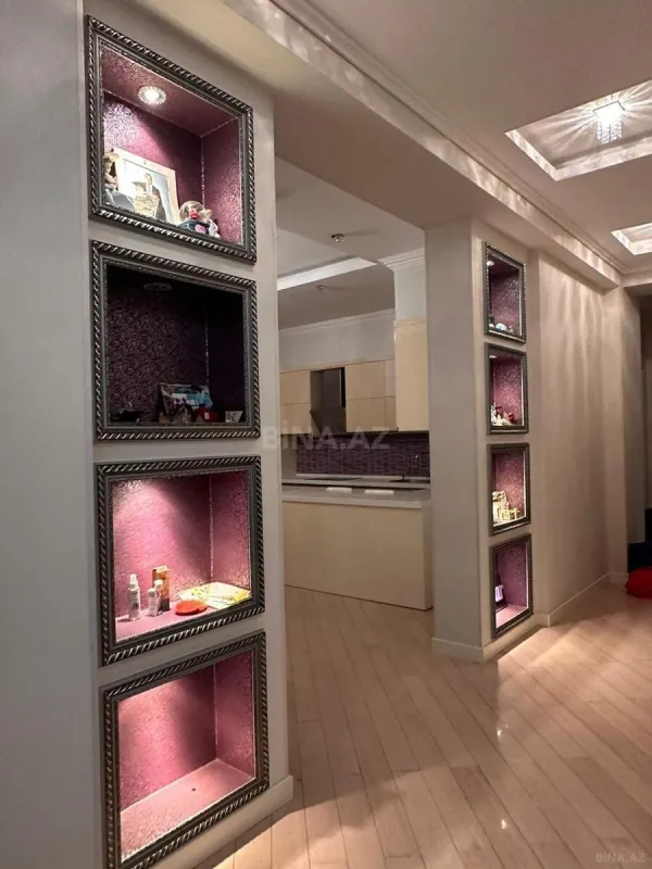 Satılır 3 otaqlı mənzil 136 m²