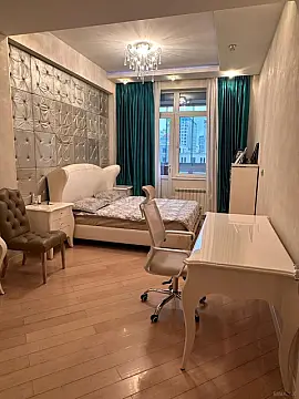 Satılır 3 otaqlı mənzil 136 m²