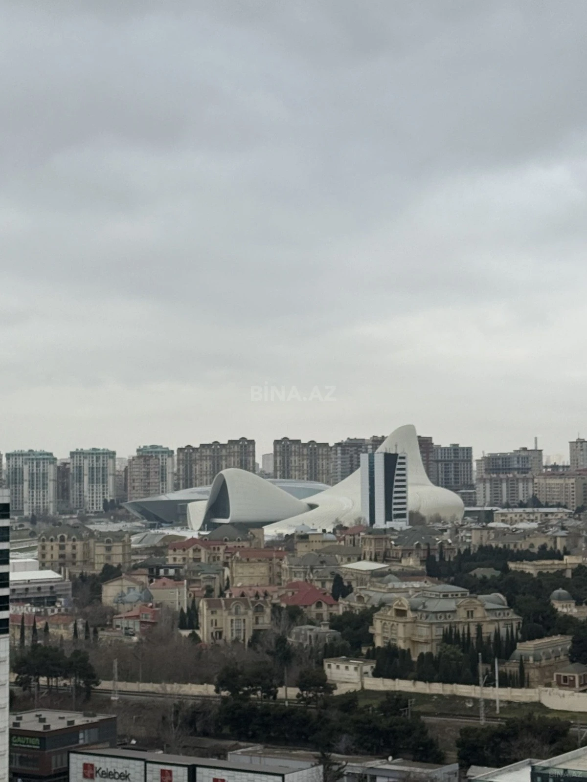 Satılır 2 otaqlı mənzil 67 m²