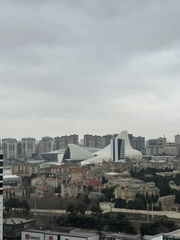 Satılır 2 otaqlı mənzil 67 m²