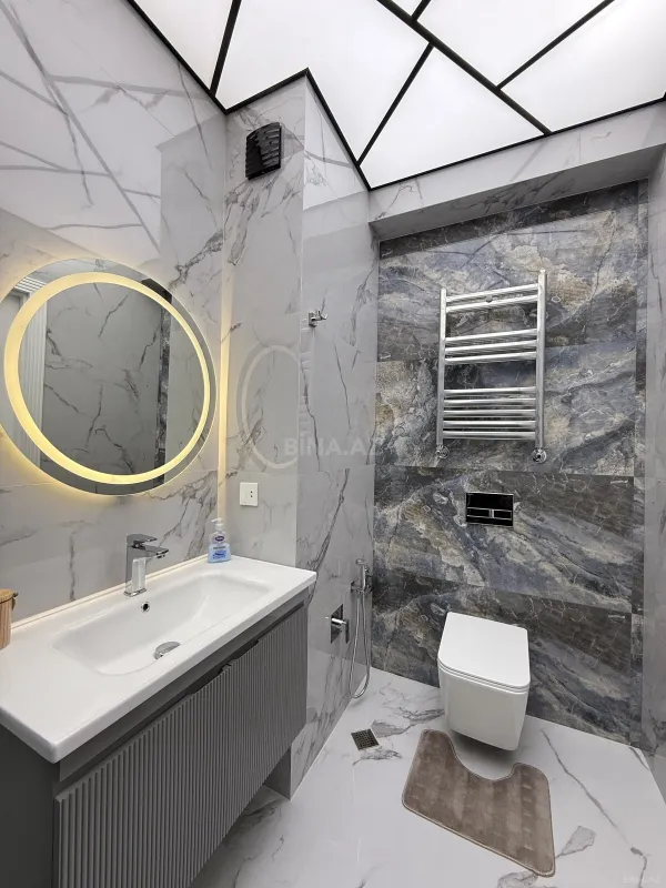 Satılır 2 otaqlı mənzil 67 m²