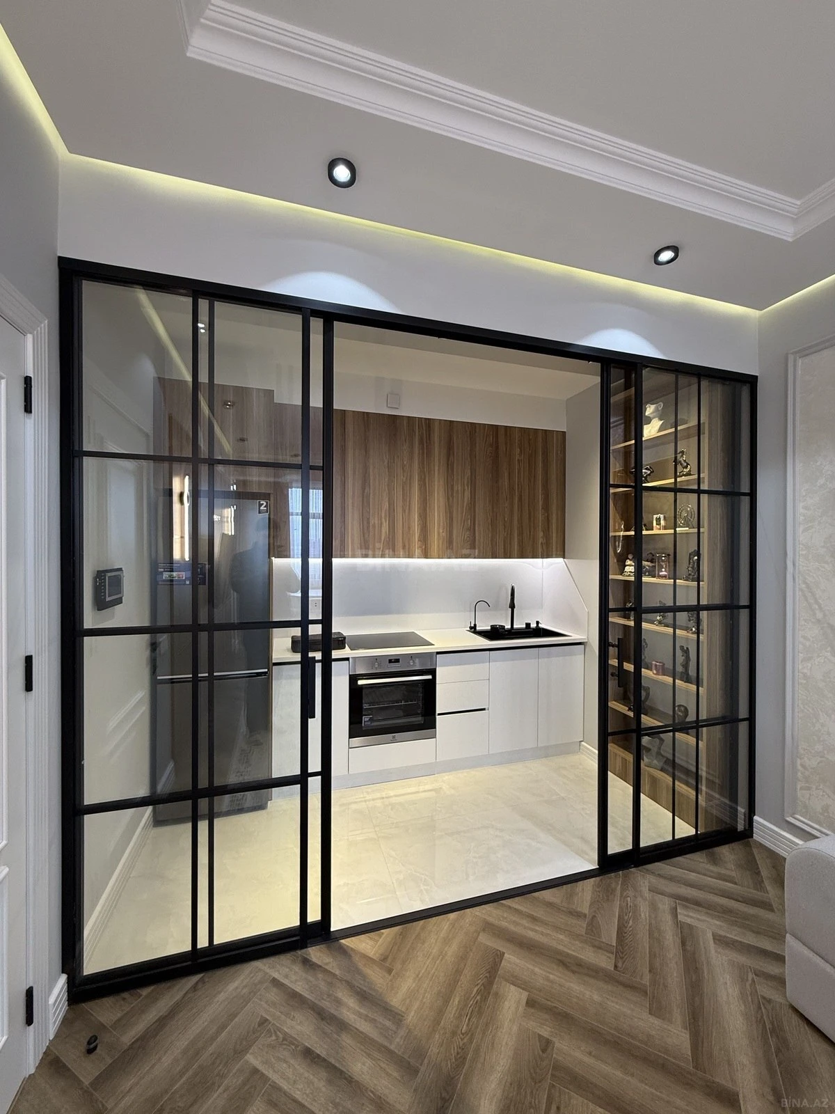 Satılır 2 otaqlı mənzil 67 m²