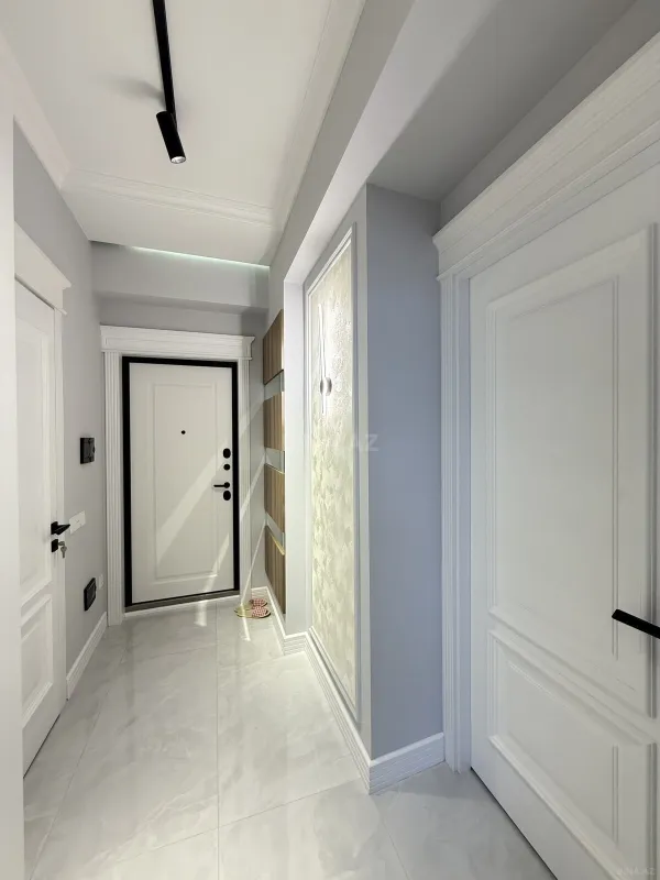 Satılır 2 otaqlı mənzil 67 m²