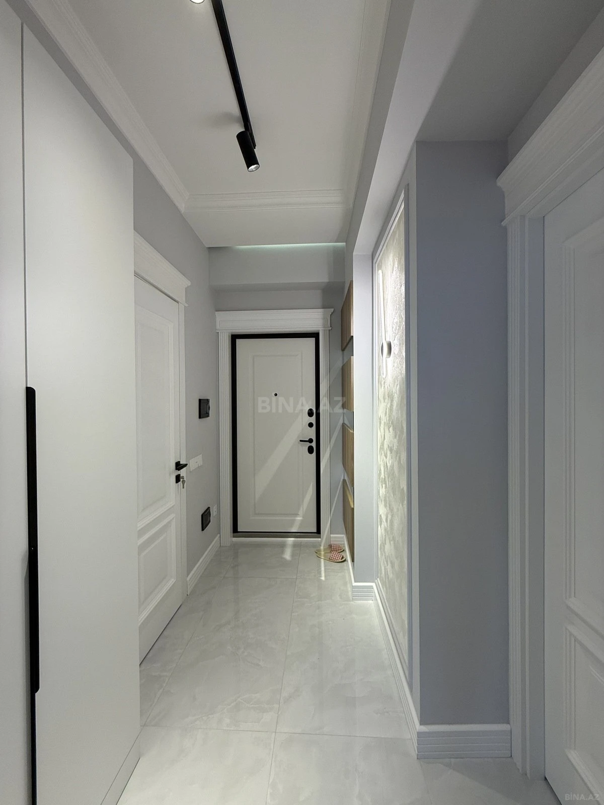 Satılır 2 otaqlı mənzil 67 m²