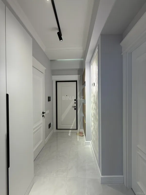 Satılır 2 otaqlı mənzil 67 m²