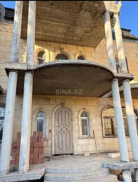 Satılır 6 otaqlı həyət evi 400 m²