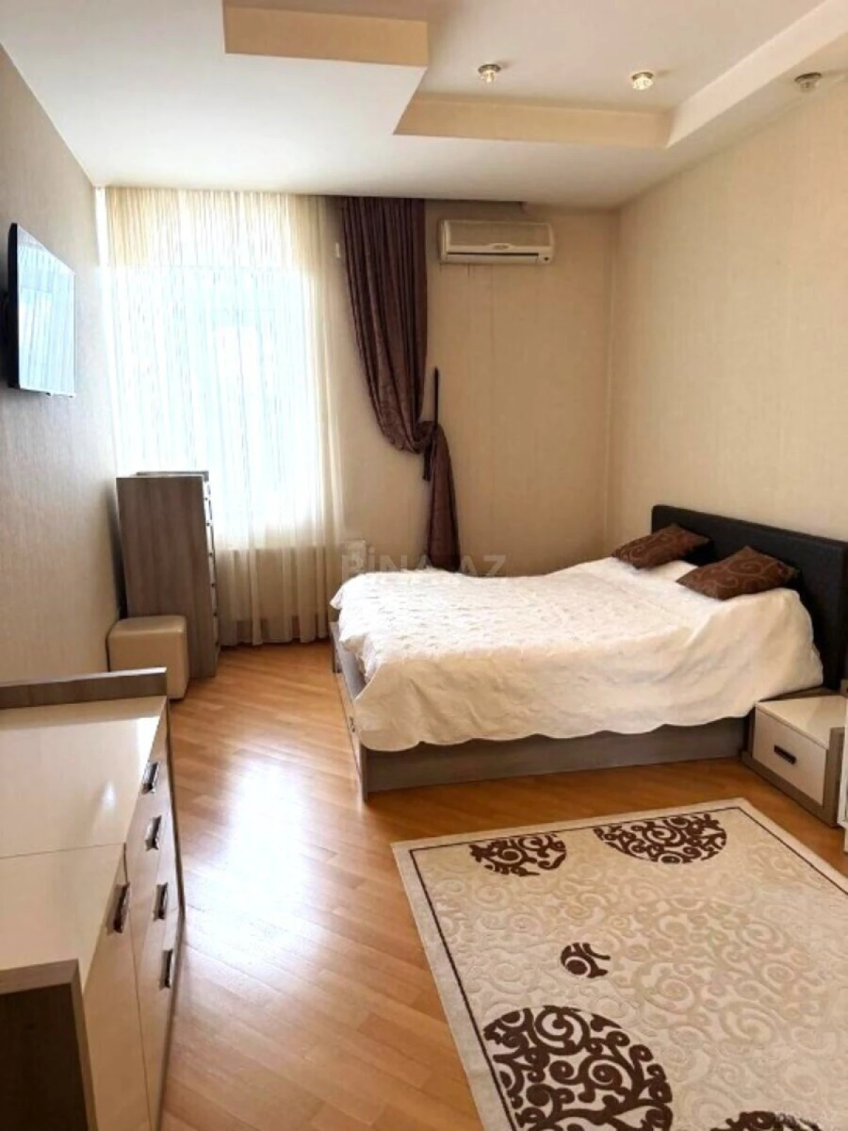 Satılır 2 otaqlı mənzil 90 m²