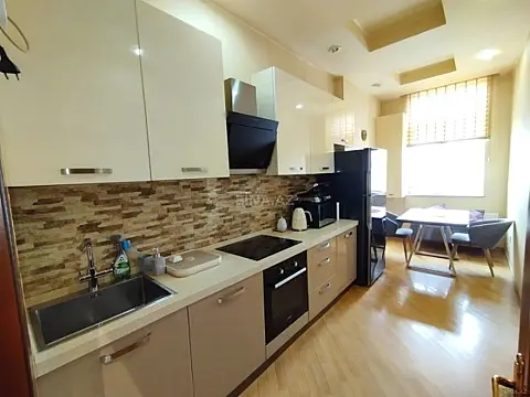 Satılır 2 otaqlı mənzil 90 m²