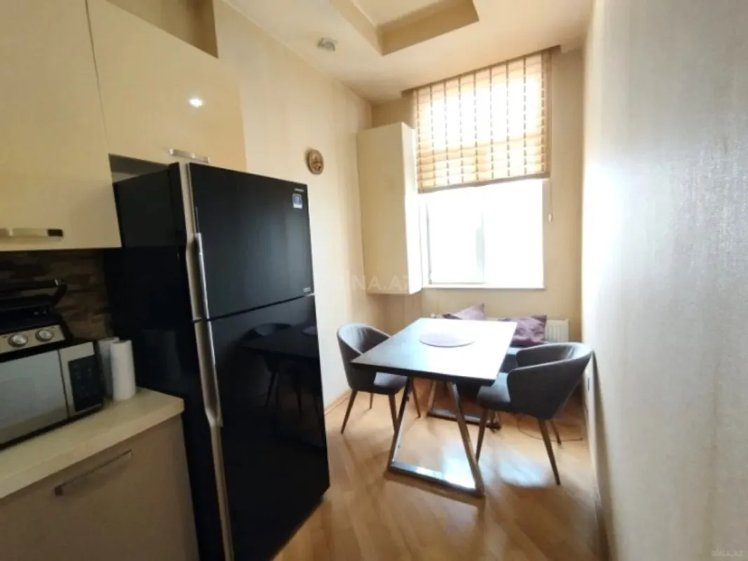 Satılır 2 otaqlı mənzil 90 m²