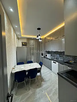 Satılır 3 otaqlı mənzil 150 m²
