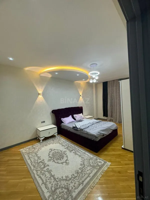 Satılır 3 otaqlı mənzil 150 m²