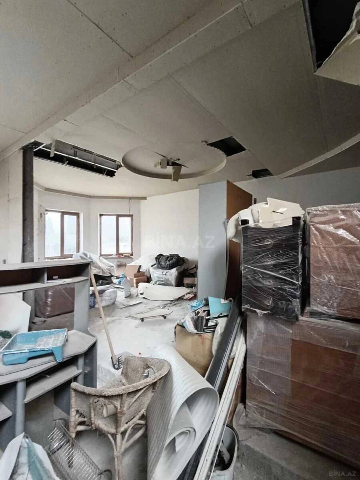 Satılır 11 otaqlı həyət evi 820 m²