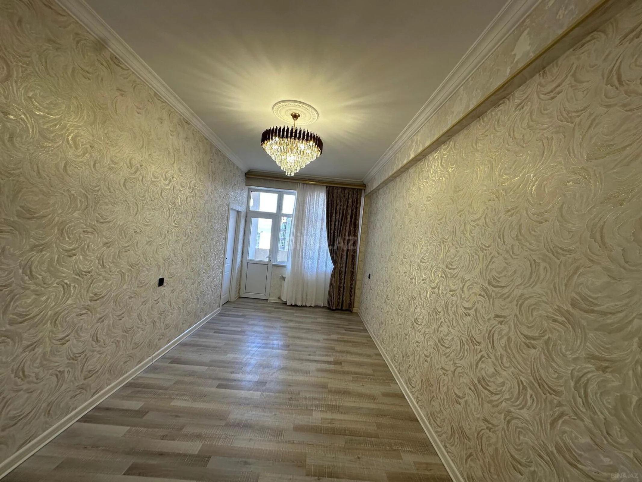 Satılır 2 otaqlı mənzil 71 m²