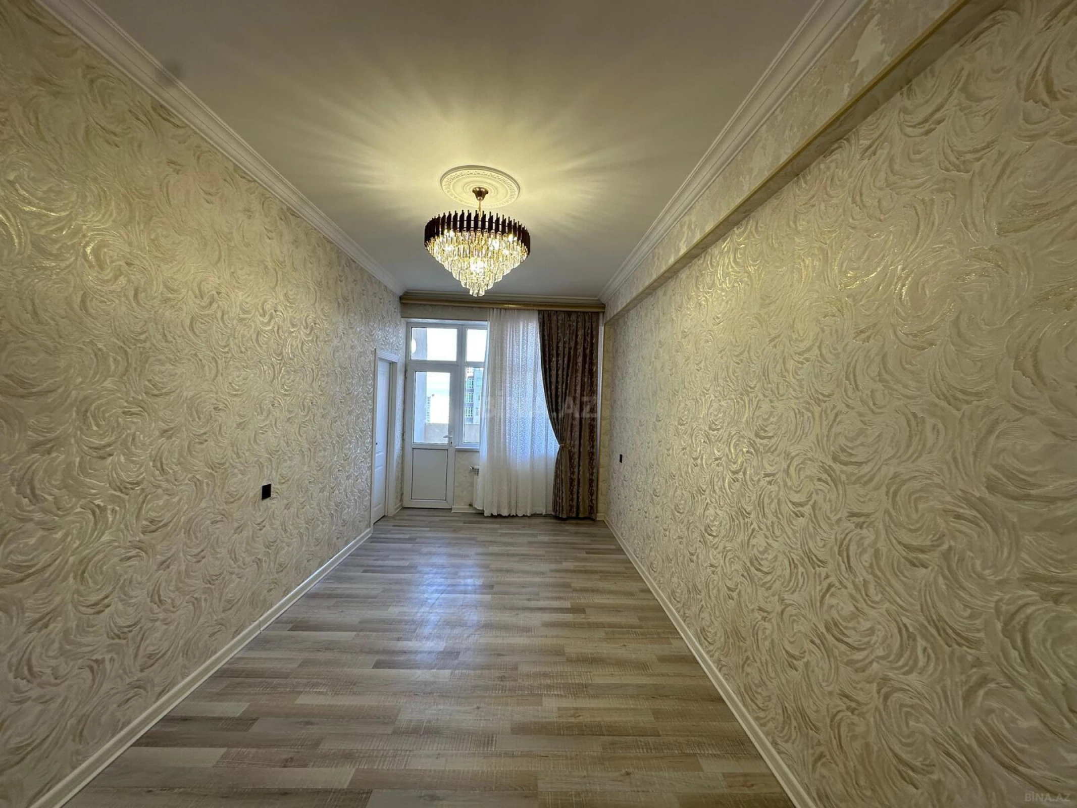 Satılır 2 otaqlı mənzil 71 m²