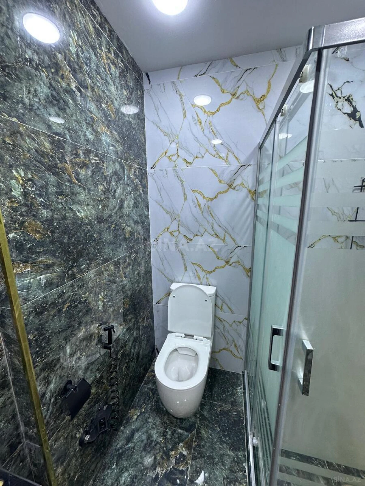 Satılır 2 otaqlı mənzil 71 m²