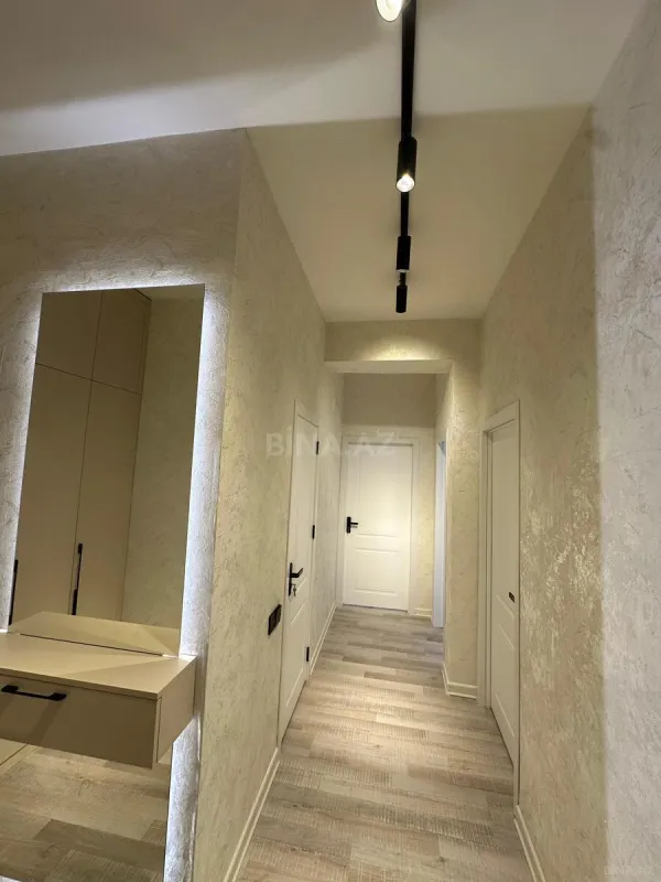 Satılır 2 otaqlı mənzil 71 m²