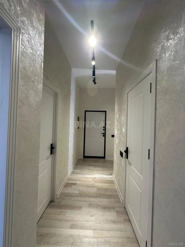 Satılır 2 otaqlı mənzil 71 m²