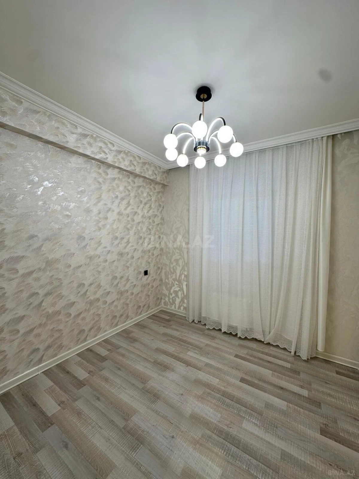 Satılır 2 otaqlı mənzil 71 m²