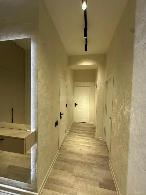 Satılır 2 otaqlı mənzil 71 m²