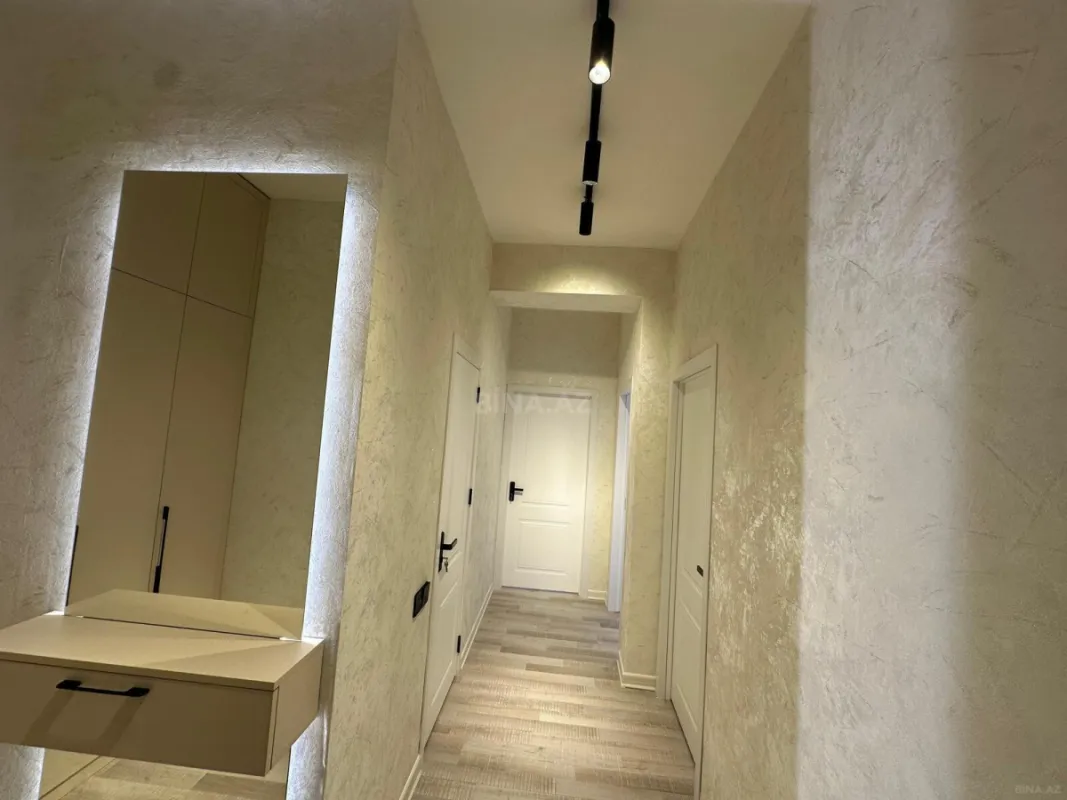 Satılır 2 otaqlı mənzil 71 m²