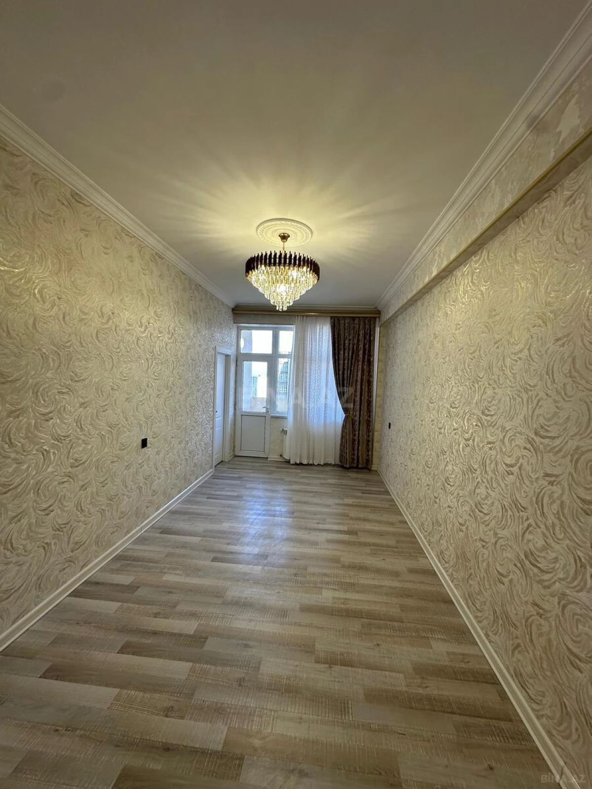 Satılır 2 otaqlı mənzil 71 m²