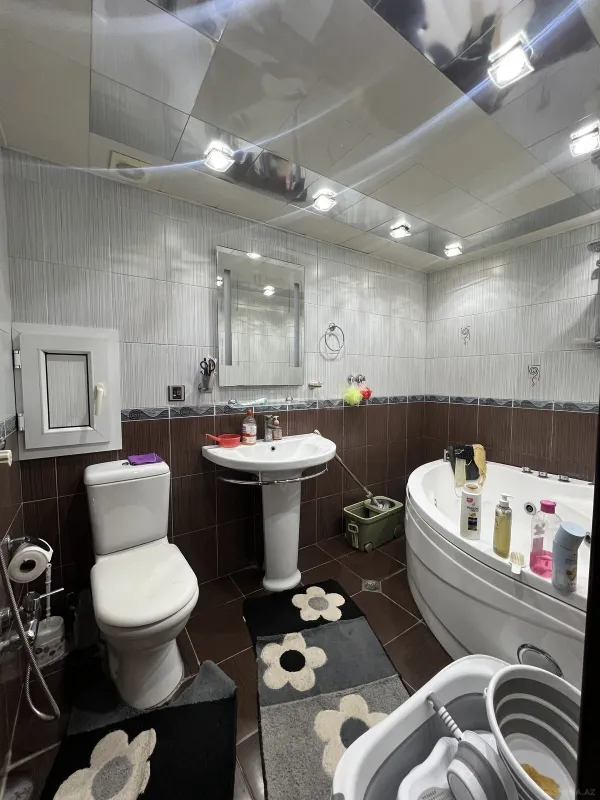 Satılır 3 otaqlı mənzil 110 m²