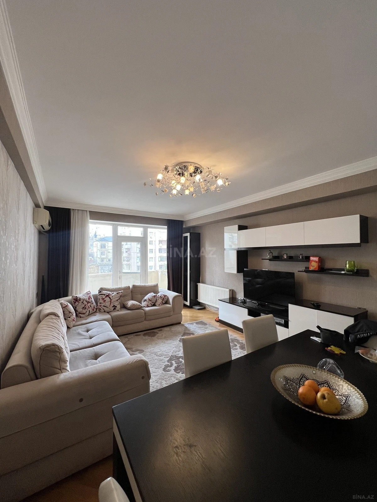 Satılır 3 otaqlı mənzil 110 m²