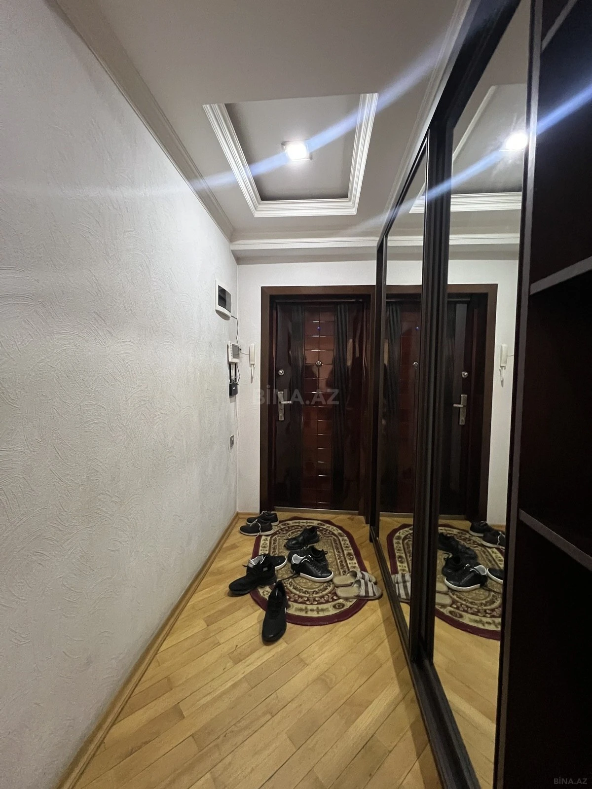 Satılır 3 otaqlı mənzil 110 m²