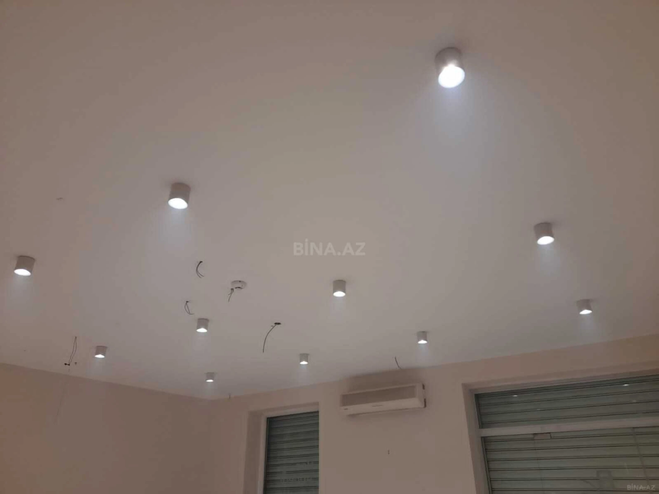 Satılır obyekt 70 m²