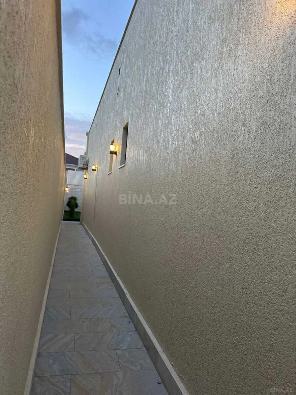 Satılır 4 otaqlı həyət evi 180 m²