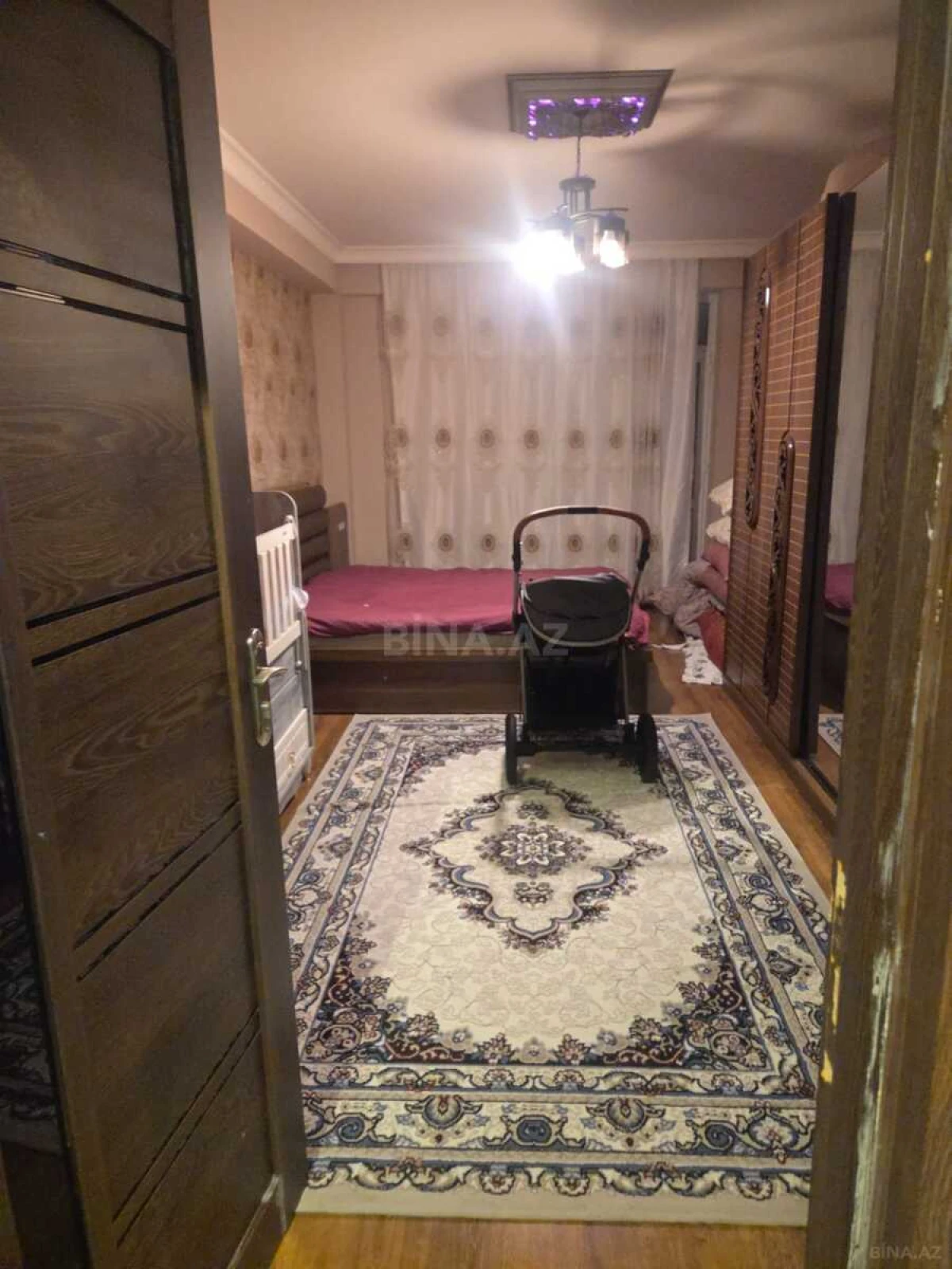 Satılır 3 otaqlı mənzil 134 m²