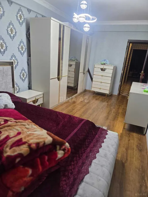 Satılır 3 otaqlı mənzil 134 m²