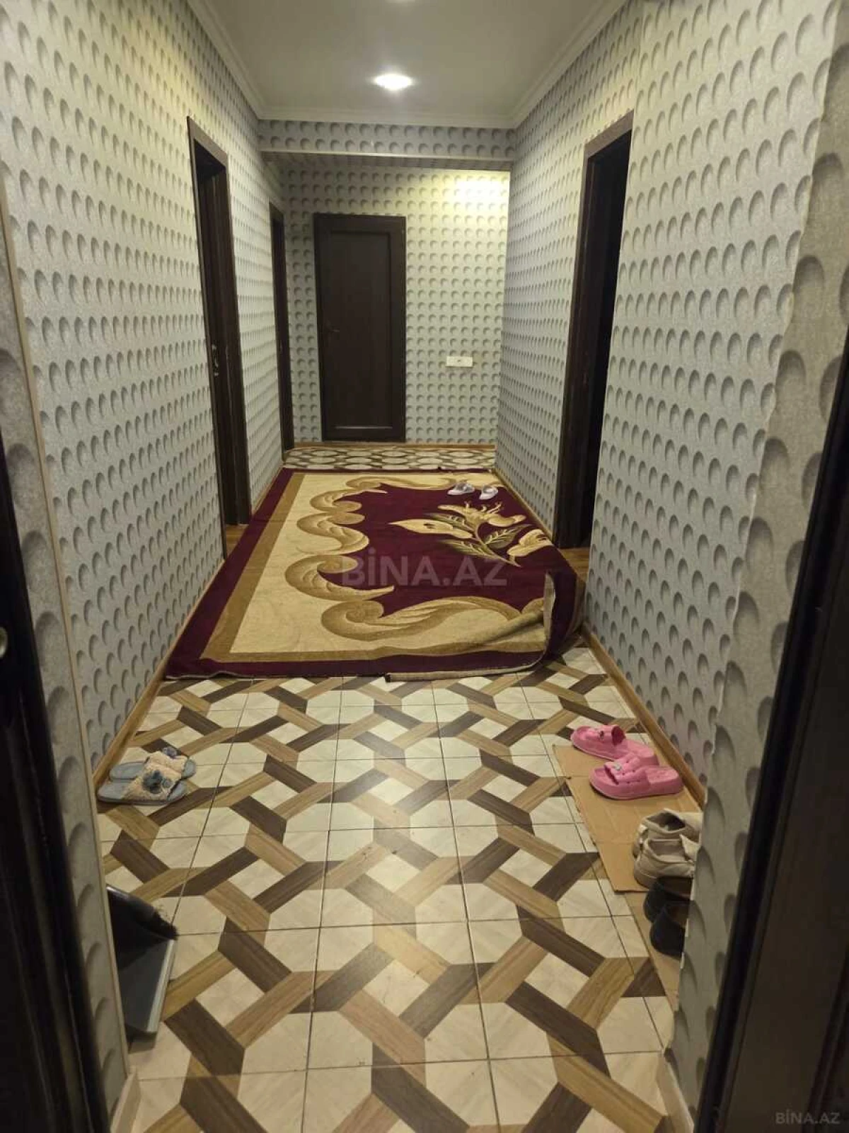 Satılır 3 otaqlı mənzil 134 m²