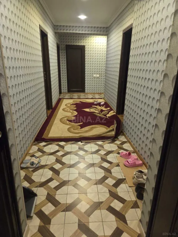 Satılır 3 otaqlı mənzil 134 m²