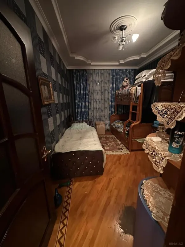 Satılır 3 otaqlı mənzil 140 m²