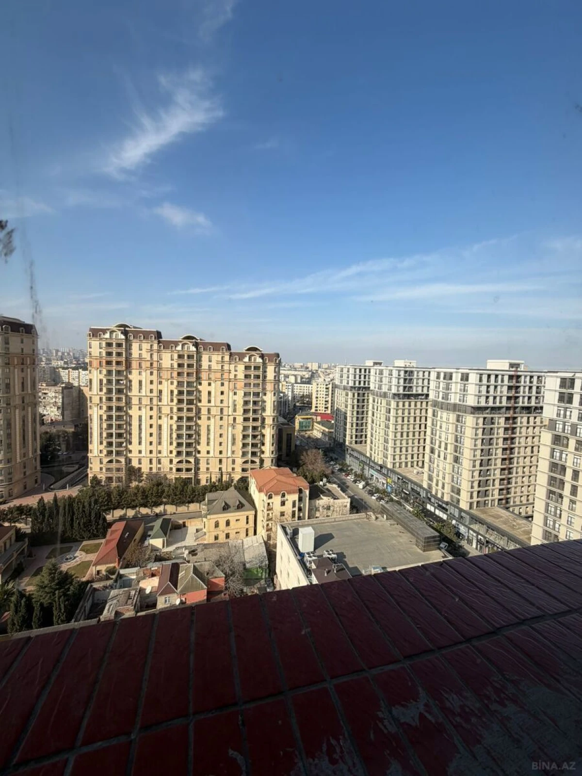 Satılır 3 otaqlı mənzil 128 m²