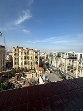 Satılır 3 otaqlı mənzil 128 m²