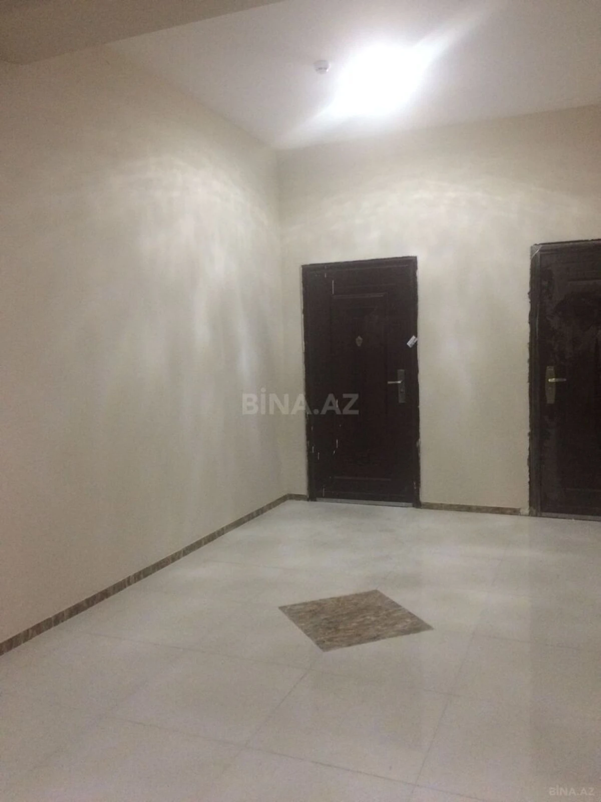 Satılır 3 otaqlı mənzil 166 m²