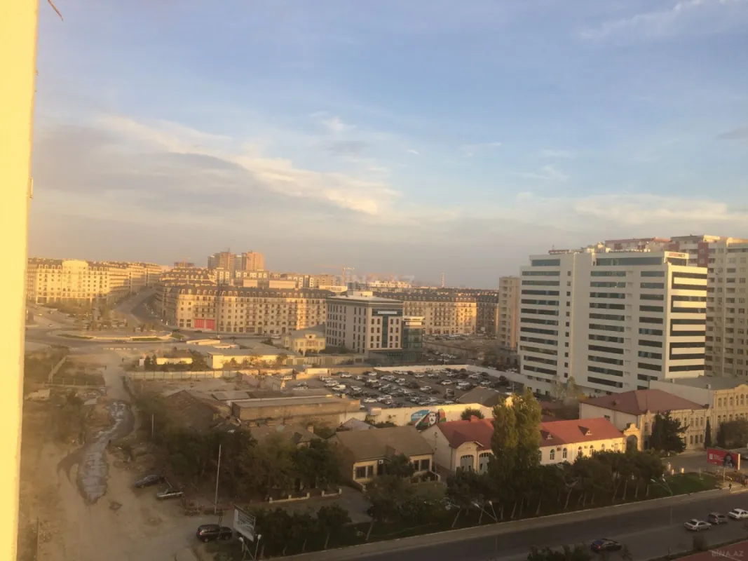 Satılır 3 otaqlı mənzil 166 m²