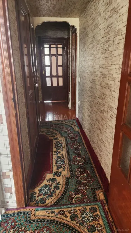 Satılır 5 otaqlı mənzil 110 m²