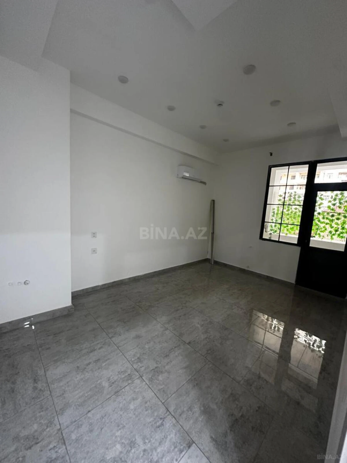 Kirayə verilir obyekt 204 m²