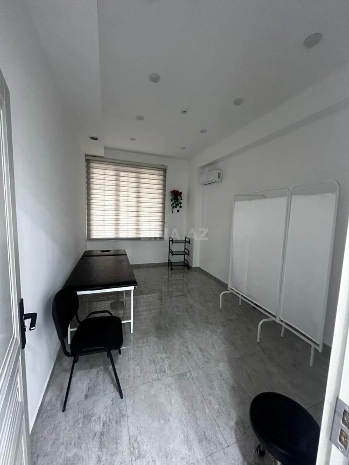 Kirayə verilir obyekt 204 m²