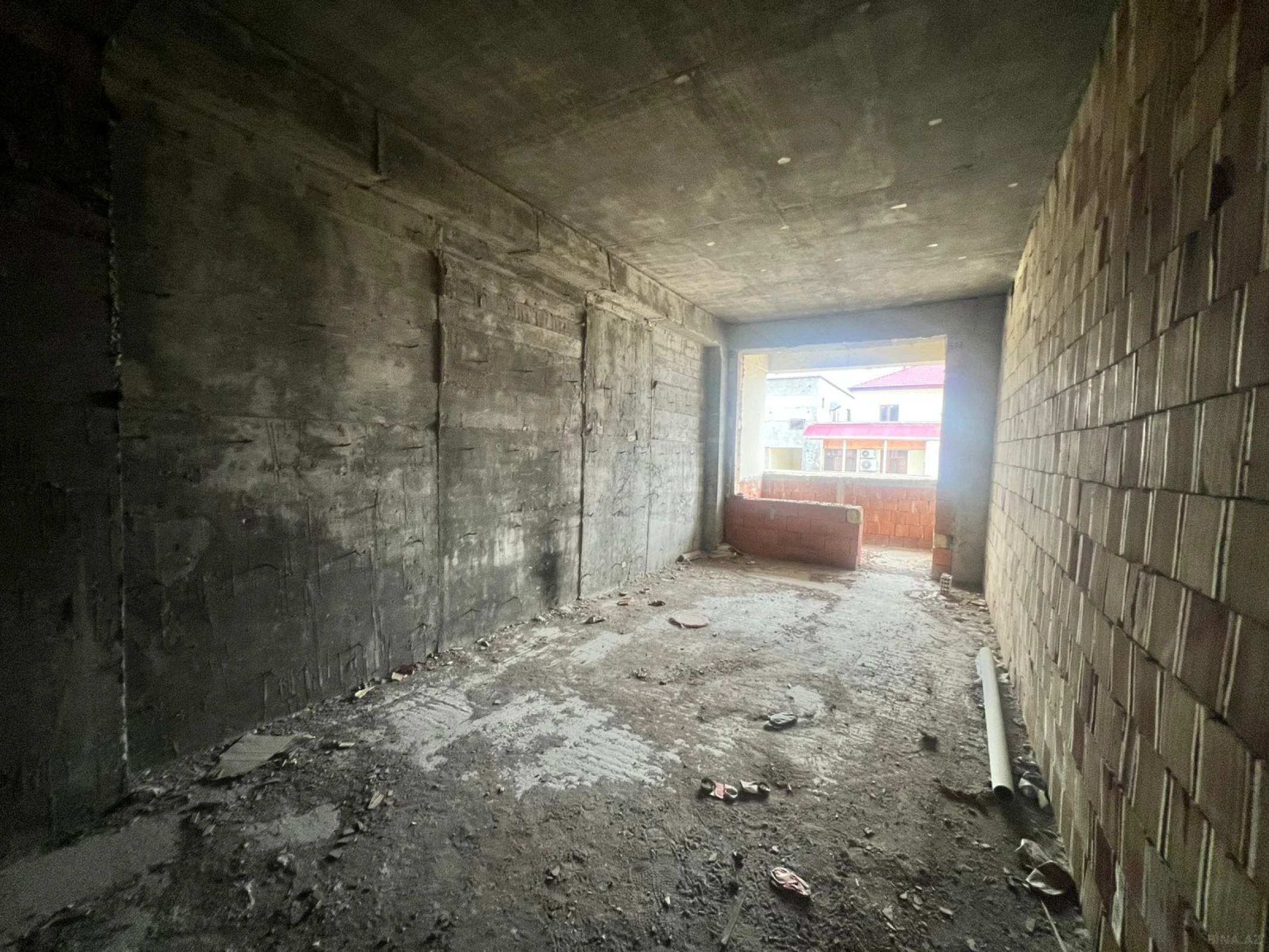 Satılır 2 otaqlı mənzil 100 m²