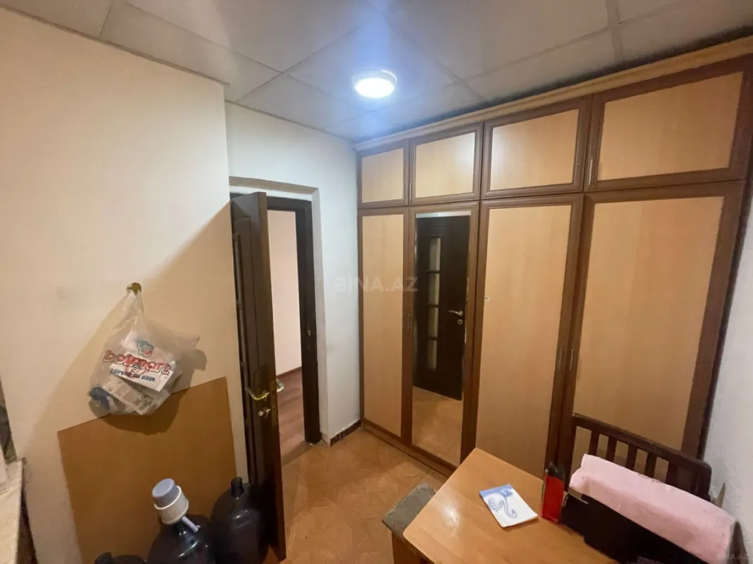 Satılır 3 otaqlı mənzil 125 m²