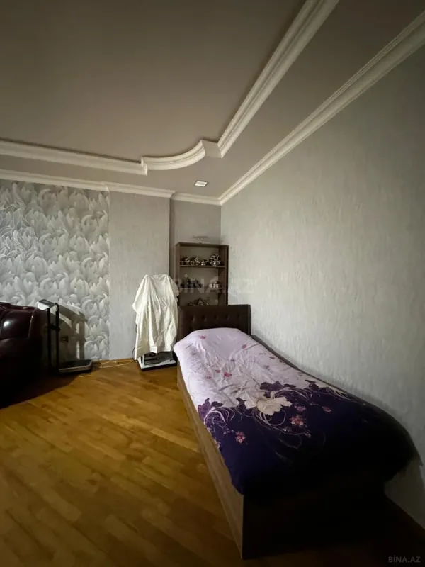 Satılır 3 otaqlı mənzil 157 m²