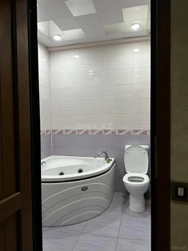Satılır 3 otaqlı mənzil 157 m²