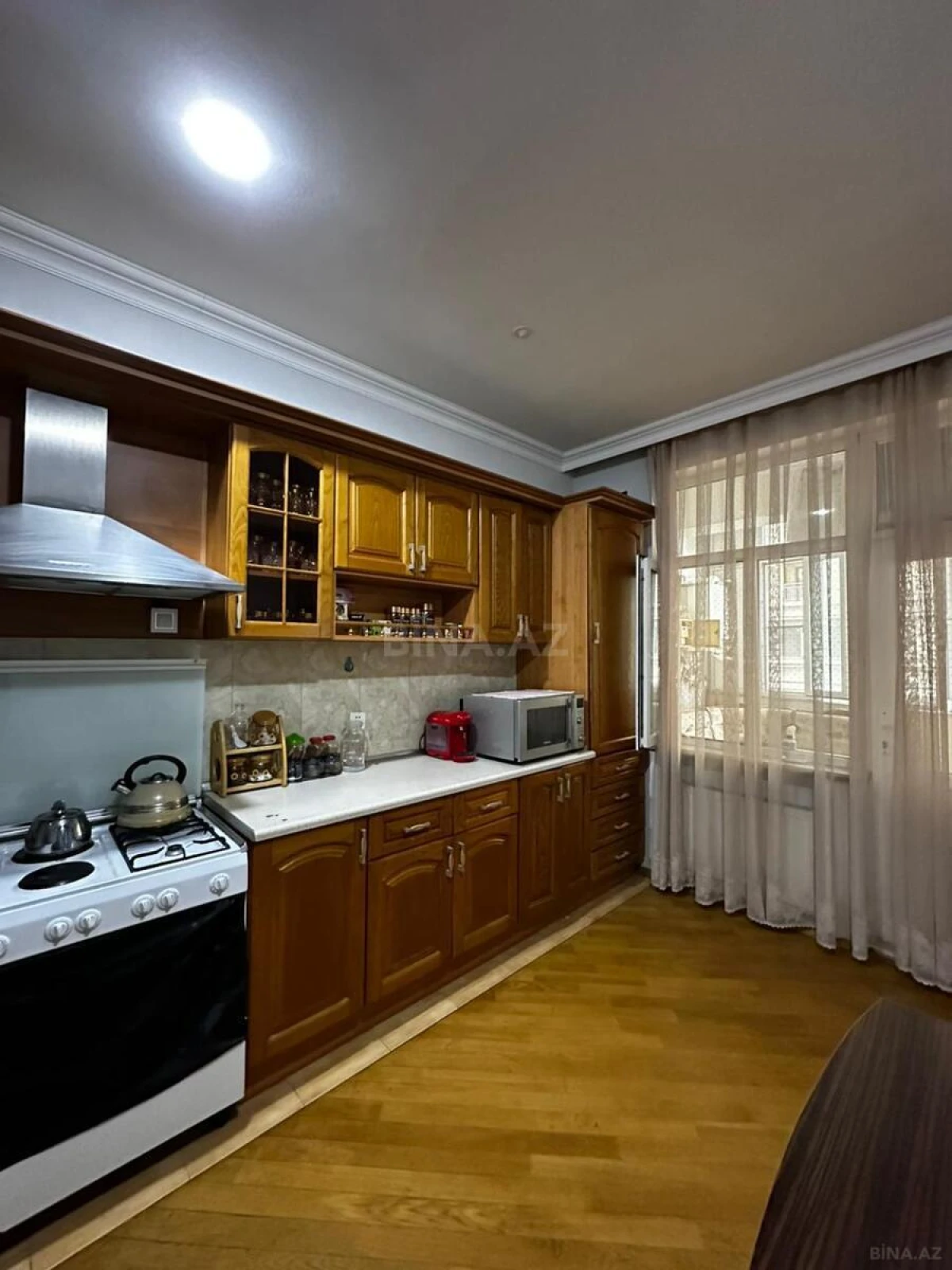 Satılır 3 otaqlı mənzil 157 m²