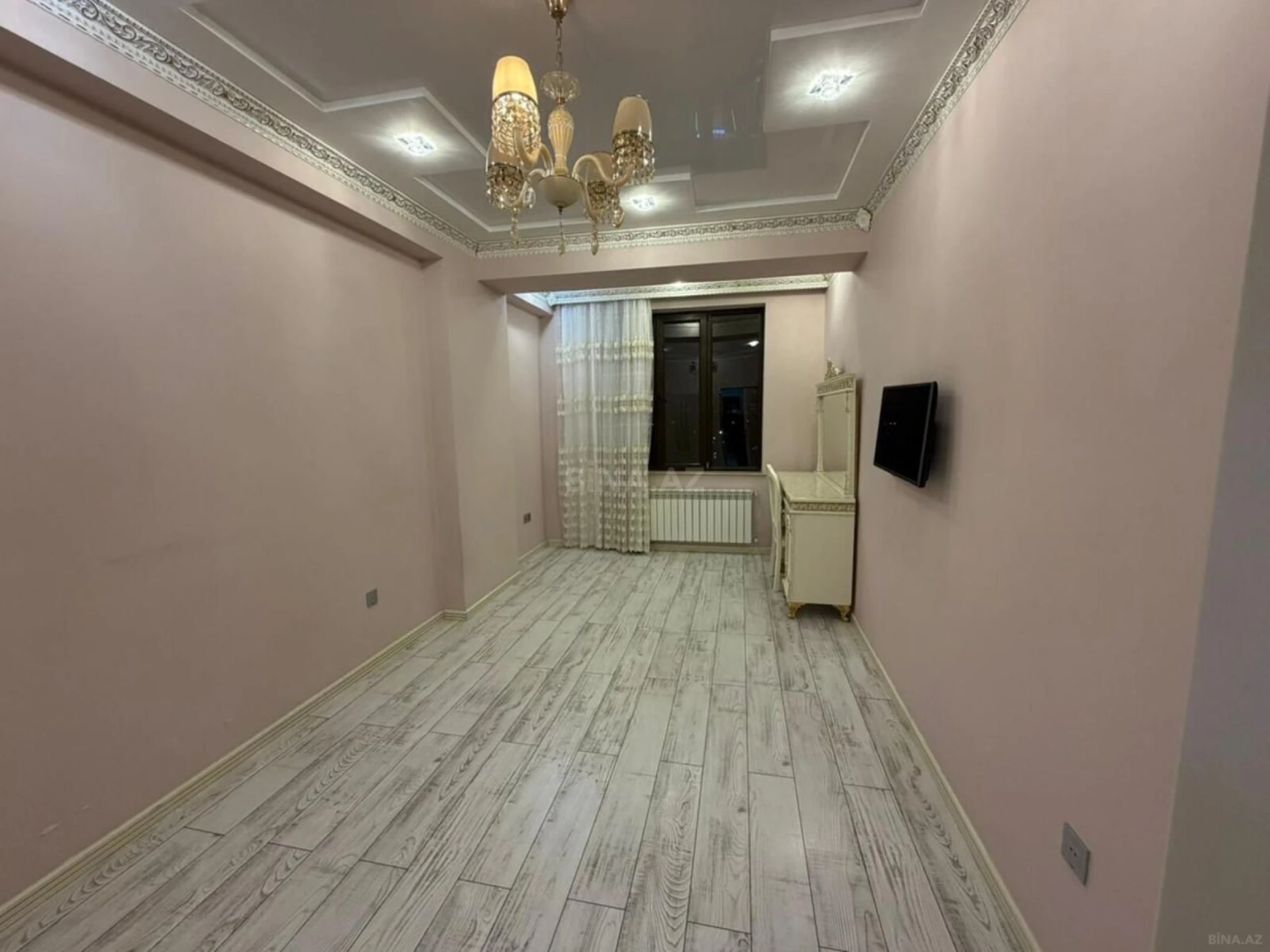 Satılır 3 otaqlı mənzil 128 m²