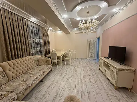 Satılır 3 otaqlı mənzil 128 m²