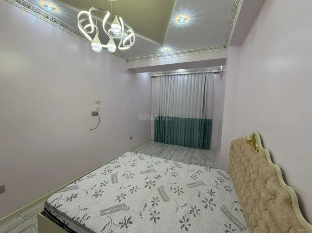 Satılır 3 otaqlı mənzil 128 m²